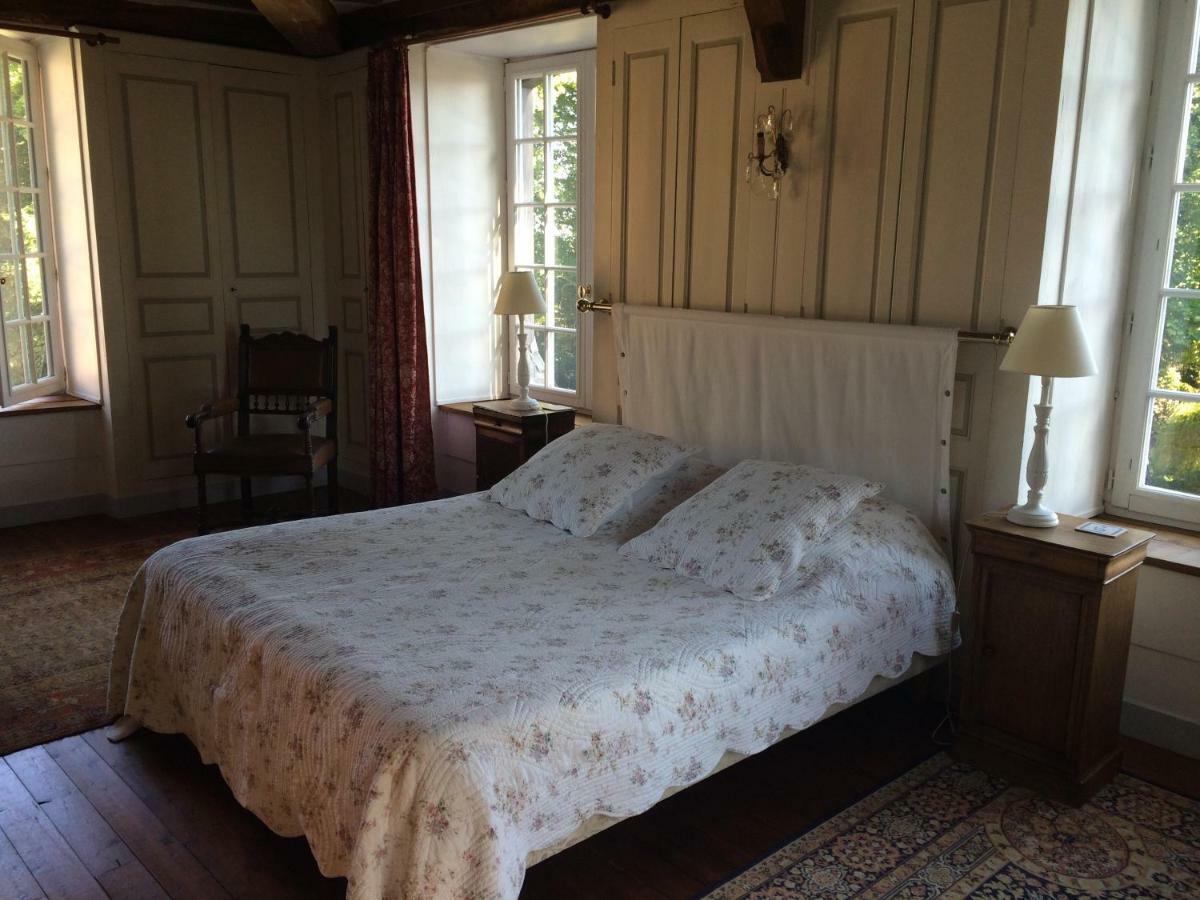 Bed and Breakfast Chateau De Fleury La Foret Igoville Екстер'єр фото